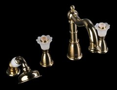 Смеситель Boheme Camelia 395-Camelia для ванны на 4 отверстия, золото