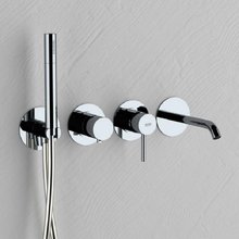 Смеситель Remer X Style X96S03ROXXG для ванны и душа, с душевым гарнитуром, цвет хром