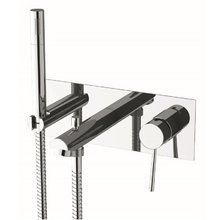 Смеситель Remer Minimal N04 для ванны и душа, с душевым гарнитуром, цвет хром